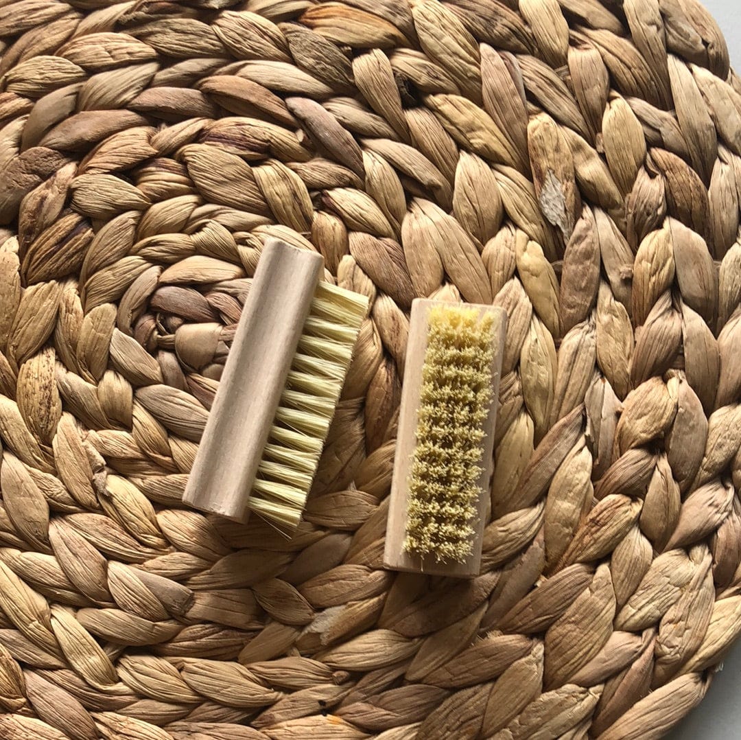 Ecoanniepooh  Nail brush