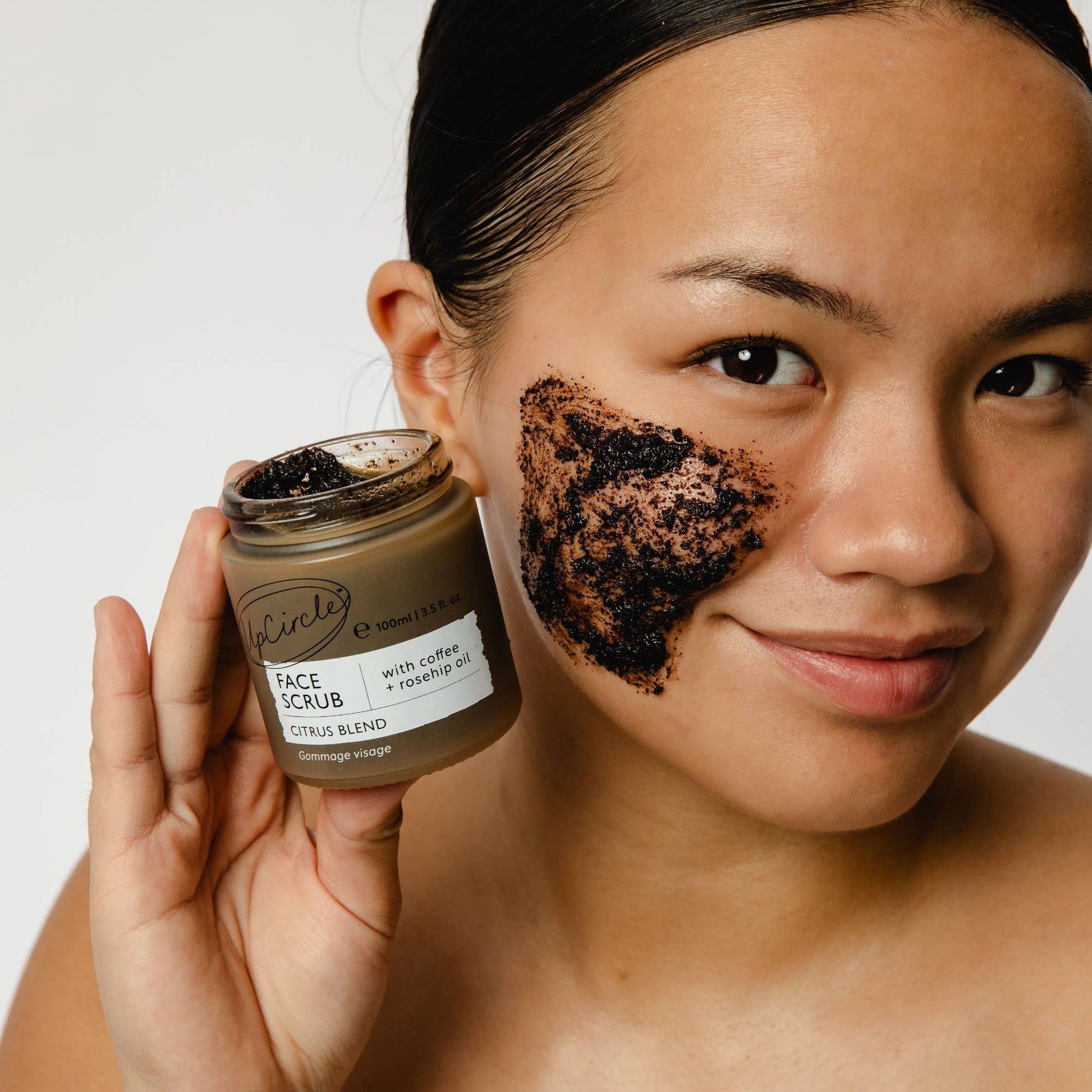 UpCircle Beauty Europe Eco Friendly Coffee Face Scrub [Citrus] Vegan Exfoliator
