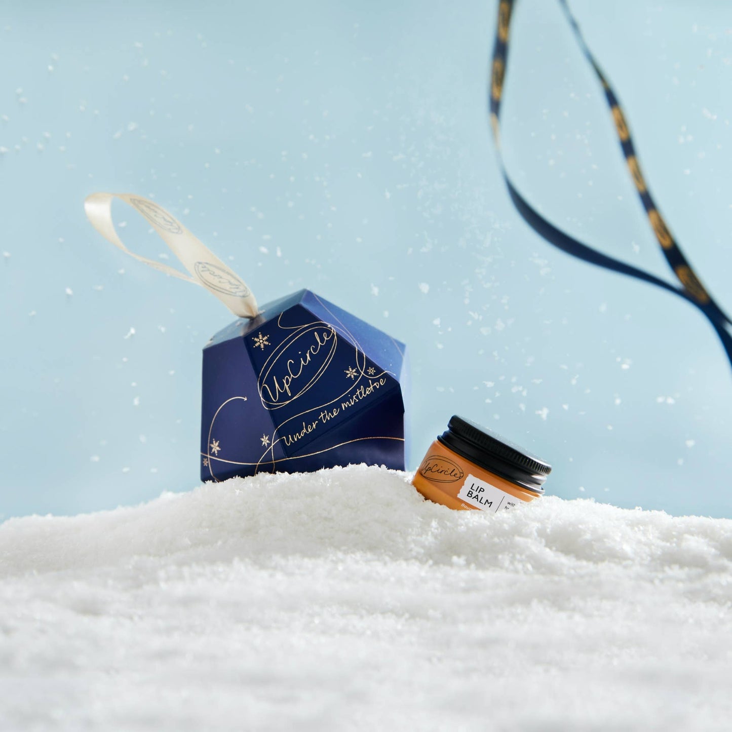 UpCircle Beauty Europe 'Under the Mistletoe' 100% Natural Lip Balm Christmas Bauble