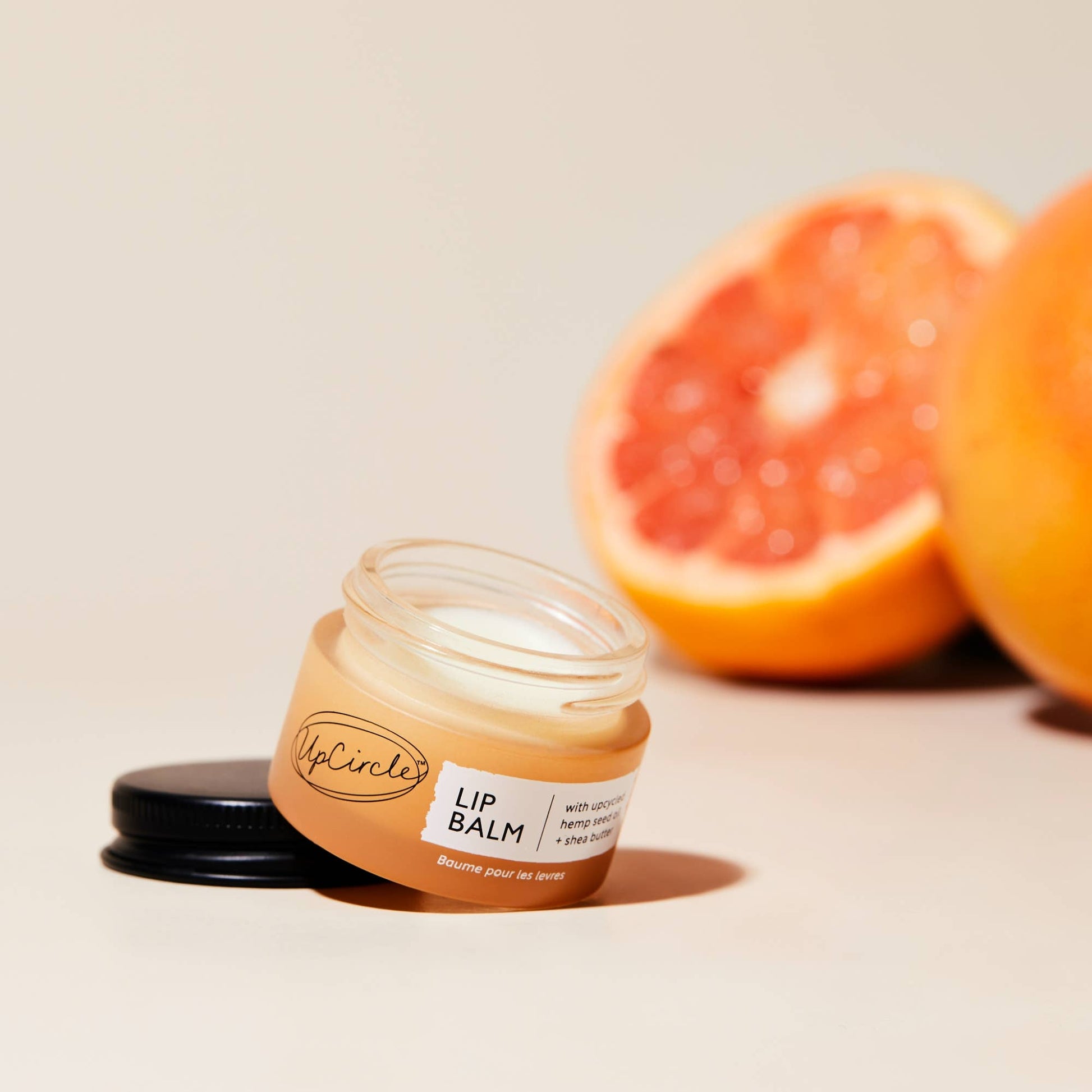 UpCircle Beauty Europe 'Under the Mistletoe' 100% Natural Lip Balm Christmas Bauble